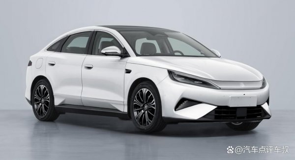 比亚迪秦MAX领衔，这些新车款款王人有杀手锏